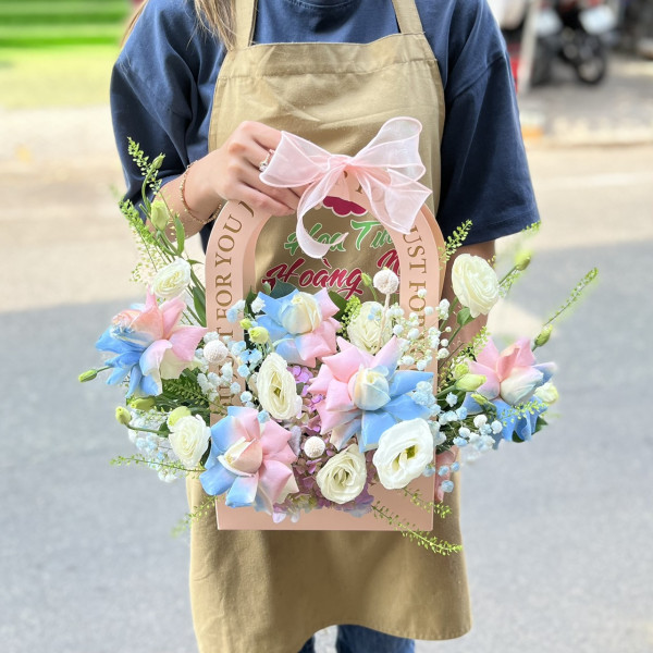 Giỏ hoa hồng xanh mini để bàn