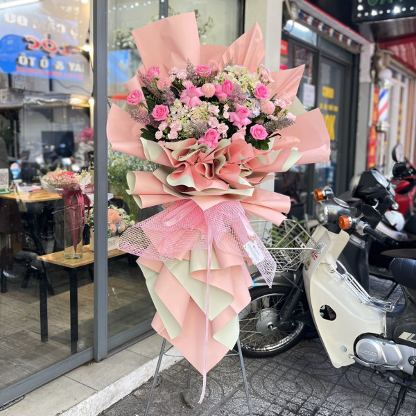 Kệ hoa khai trương hoa hồng hiện đại