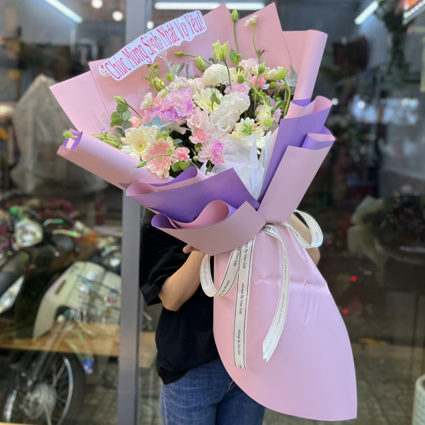 Bó hoa tím giấy tím đơn giản 2