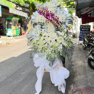 Kệ hoa thánh giá đám tang lễ công giáo