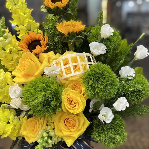 Lẵng hoa để bàng mừng khai trương tone vàng hiện đại
 -Thành Đạt 2