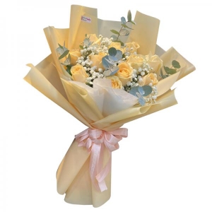 Bó hoa hồng trứng gà 12 bông phối baby lá bạc giấy màu trứng gà