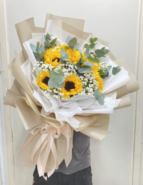 Bó hoa hướng dương 10 hoa mix baby lá bạc phối giấy cafe sữa  1