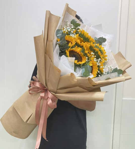 Bó hoa hướng dương chúc mừng sinh nhật chồng  1