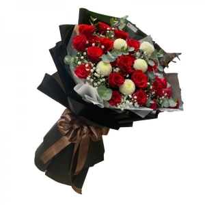 Bó hoa hồng đỏ mix tặng sinh nhật con gái