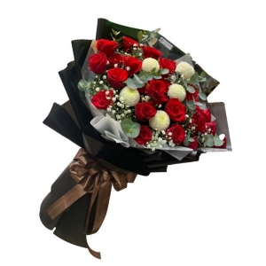 Bó hoa hồng đỏ mix cúc pingpong, hoa baby tặng sinh nhật phái nữ