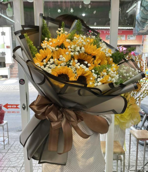 Bó hoa hương dương mix hoa baby tặng sinh nhật sếp nam 1