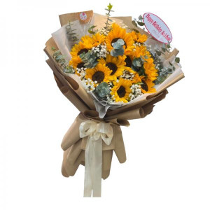 Bó hoa hướng dương mix baby trắng tặng sinh nhật sếp nam