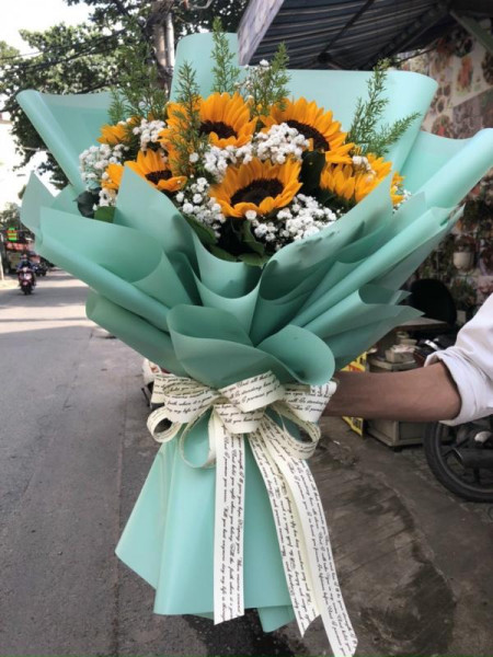 Hoa tặng thầy cô Bó hoa hướng dương mix hoa baby 1