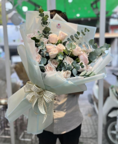 Bó hoa hồng pastel tặng sinh nhật sếp nữ 1
