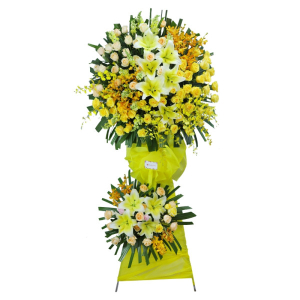 Kệ hoa khai trương tone vàng- hồng vàng, hồng trứng gà, lan moka vàng, ly vàng, lan vũ nữ, mõm sói, lá và phụ liệu