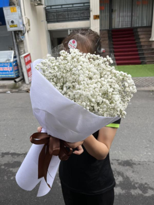 Bó hoa baby trắng nơ đỏ tặng chúc mừng bạn gái 
