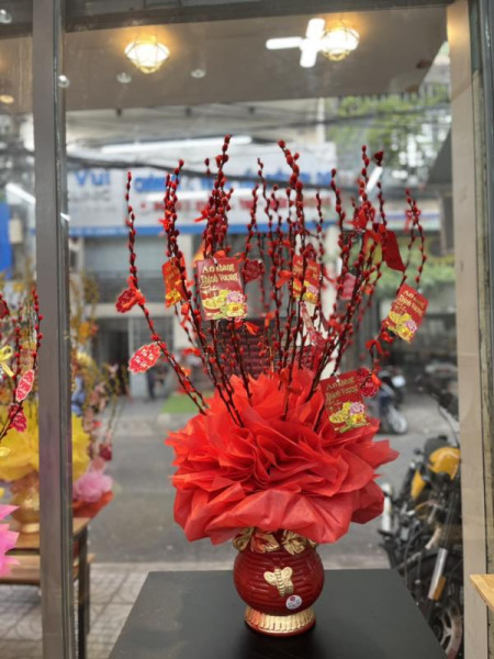 Bình Nụ Tầm Xuân Đỏ 30 cành  1