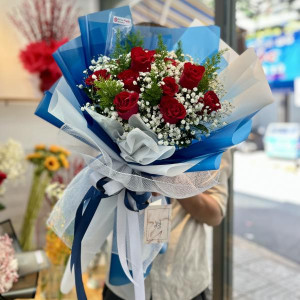 Bó hoa hồng đỏ 15 bông mix baby tặng sinh nhật người thương