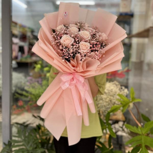 Bó hoa hồng kem 9 bông mix baby hồng tặng Valentine's day ý nghĩa