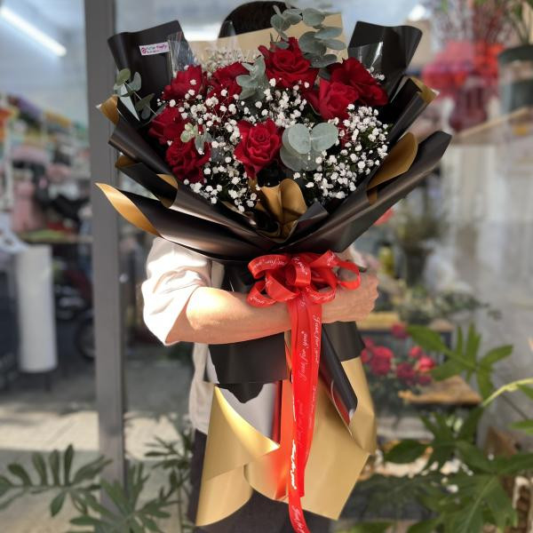 Bó hoa hồng đỏ cô dâu 10 bông tặng sinh nhật ý nghĩa  1