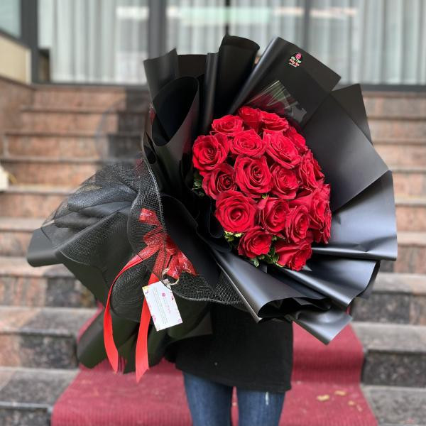 Bó hoa hồng đỏ Ecuado 20 bông tặng sinh nhật bạn gái sang trọng  2