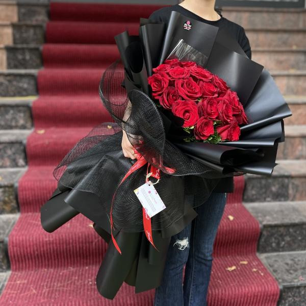 Bó hoa hồng đỏ Ecuado 20 bông tặng sinh nhật bạn gái sang trọng  3