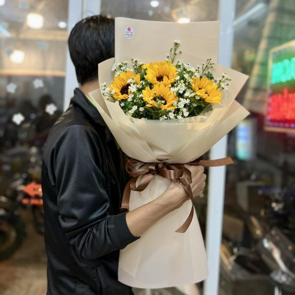 Bó hoa hướng dương 5 bông mix thạch thảo tặng sinh nhật bạn 2