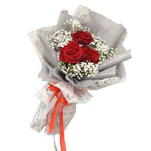 Bó hoa hồng Ecuador đem đến cho bạn cảm giác sang trọng và lãng mạn như những kỷ niệm tuyệt vời. Nếu muốn tặng người thân ấy món quà đầy ý nghĩa, hãy chọn bó hoa này nhé!