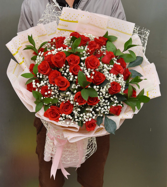 Bó Hoa Hồng Đỏ Rực Rỡ 1
