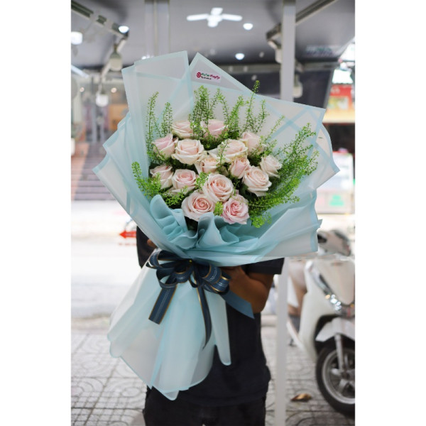 Bó hoa hồng kem mix cỏ đồng tiền