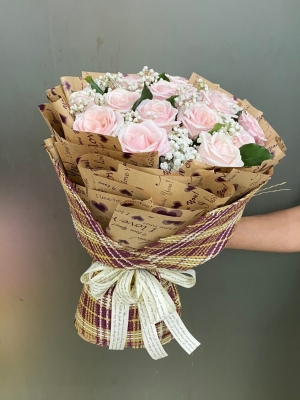 Bó Hoa Hồng Kem Giấy Bố