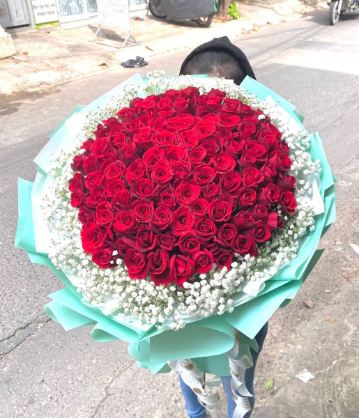 Bó hoa hồng 100 bông Big Love 1