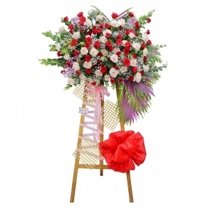 Kệ hoa khai trương tone đỏ- hồng đỏ, hồng kem, baby, lá và phụ liệu