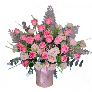 Hộp Hoa Sinh Nhật Hồng Sen Mix Hồng Kem , Baby Hồng, Cỏ Đồng Tiền