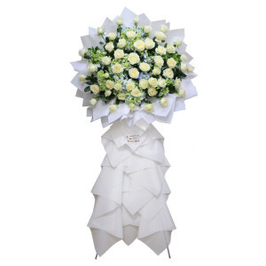 Kệ Hoa hồng trắng mix cẩm tú cầu nơ trắng toàn kệ giá rẻ