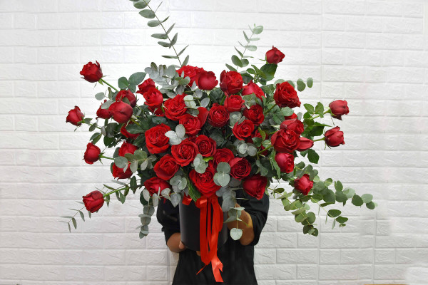 Hộp Hoa Hồng Ohara Đỏ 50 bông 1