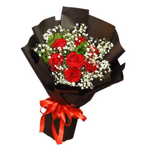 Bó hoa hồng đỏ tặng người yêu